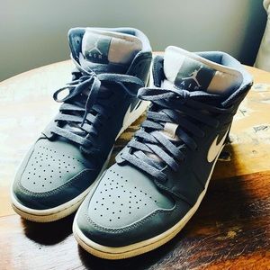 Jordan 1s mids
